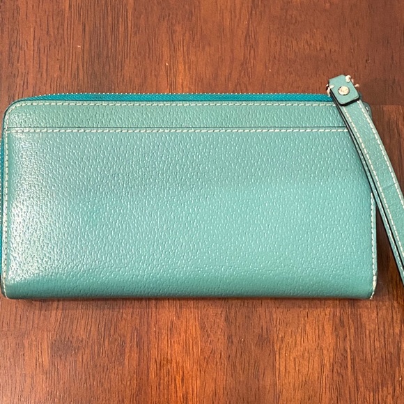 Kate Spade Tech Wallet - Picture 7 of 7